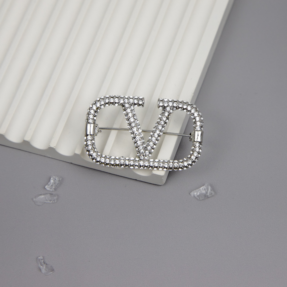 78559b29f48c4f758101e2d60945d8ab.jpg Брошь арт. 34-0338-W